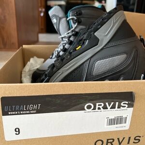 NWT Orvis Women's Ultralight Wading Boots - Black and Gray